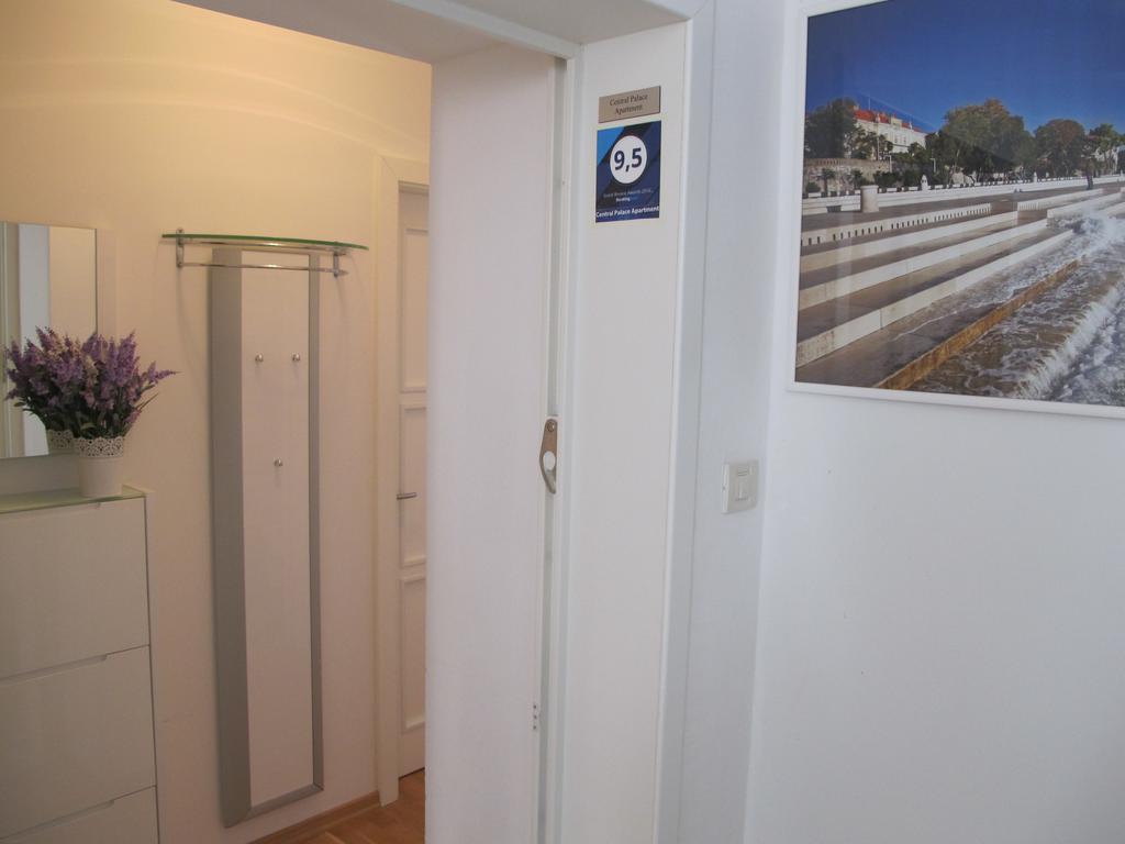 Palace Apartment *