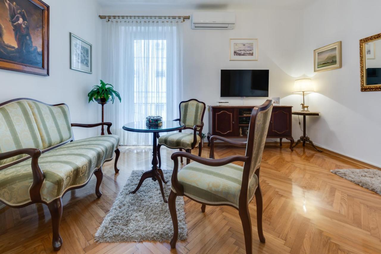 Apartment Palace *